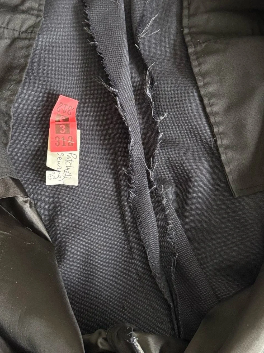 Mens Jos. A. Bank Tailored Fit Suit  Navy Blue Size 46R Top with Pants